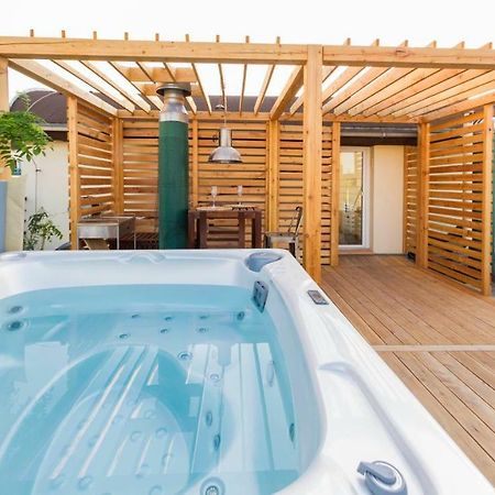 Romantic Studio With Jacuzzi 布拉格 外观 照片