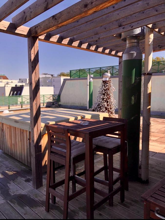 Romantic Studio With Jacuzzi 布拉格 外观 照片
